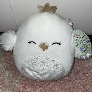 alyssa the swan squishmallow